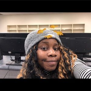 Meet your Posher, Prisca